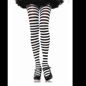 🤍black & white striped tights🖤